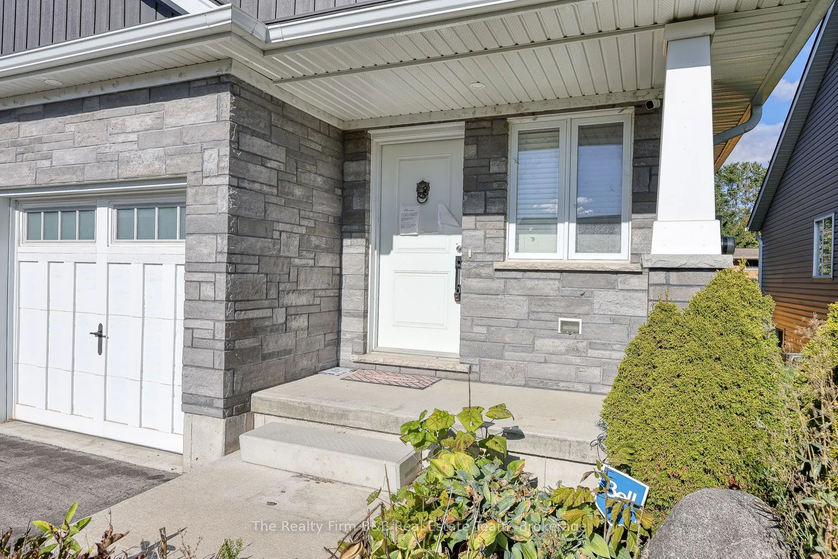 27 Reeves Road