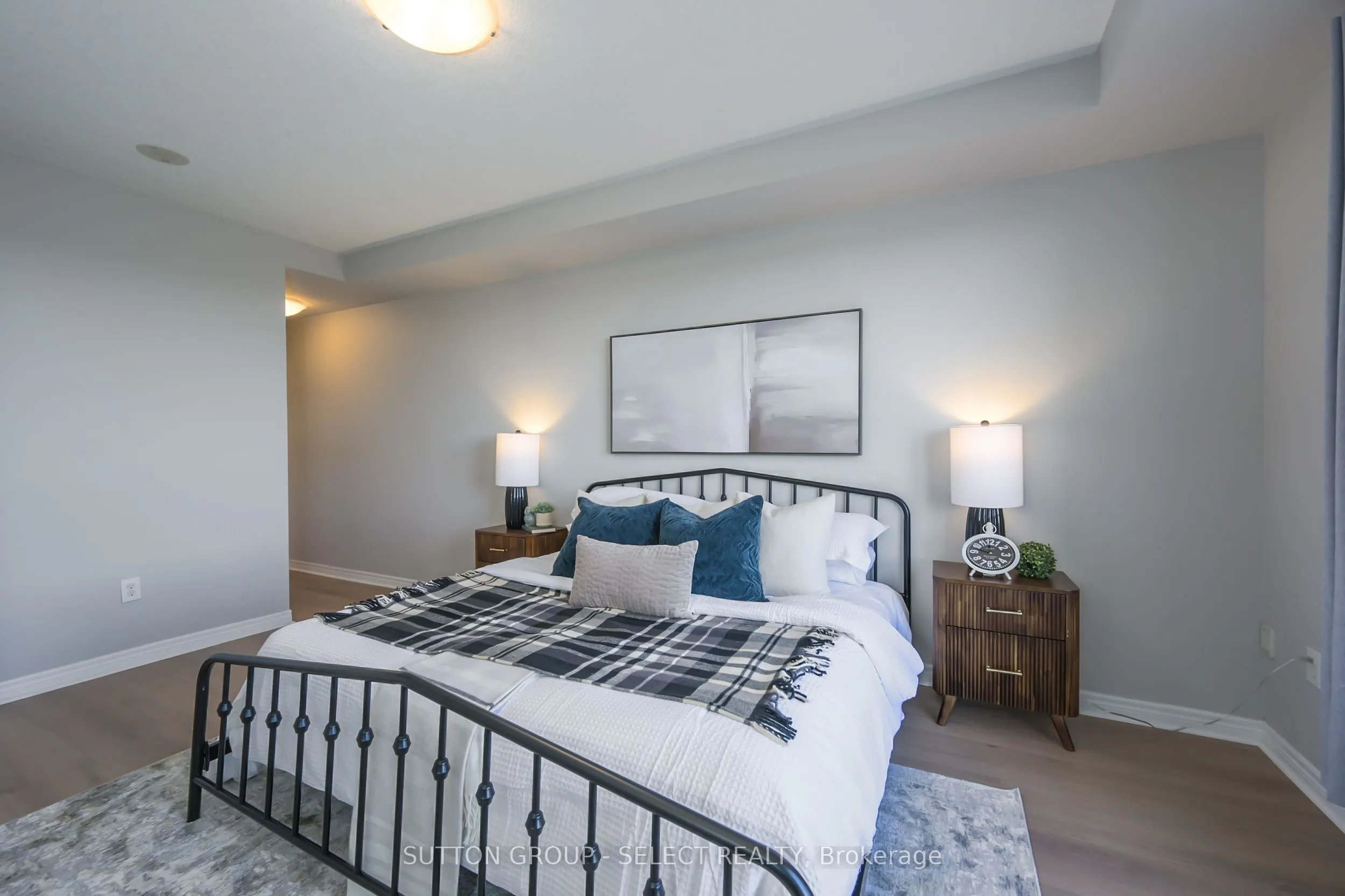 1030 Coronation Drive, #908