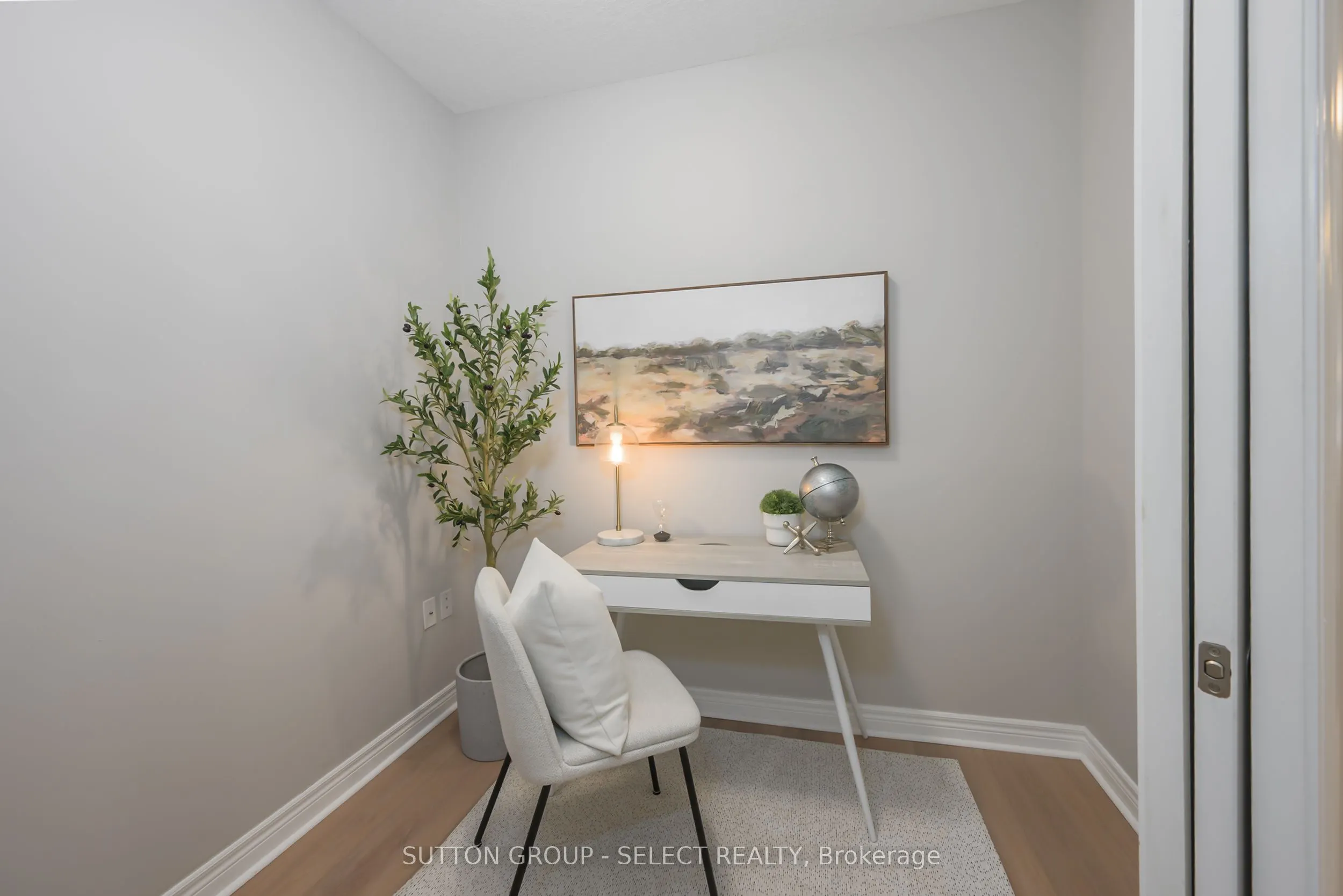 1030 Coronation Drive, #908