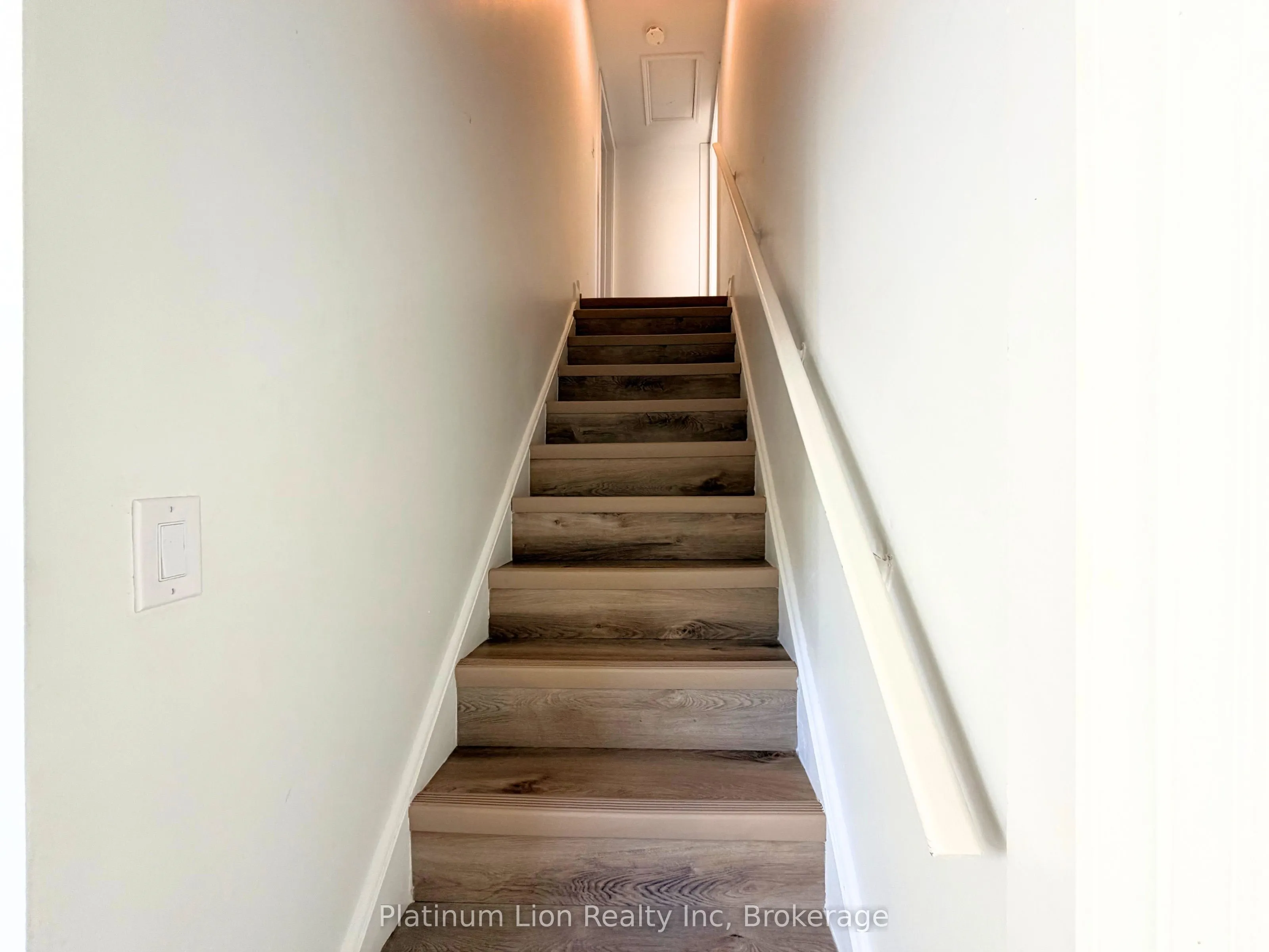 24-26 Cayuga Street, #26B