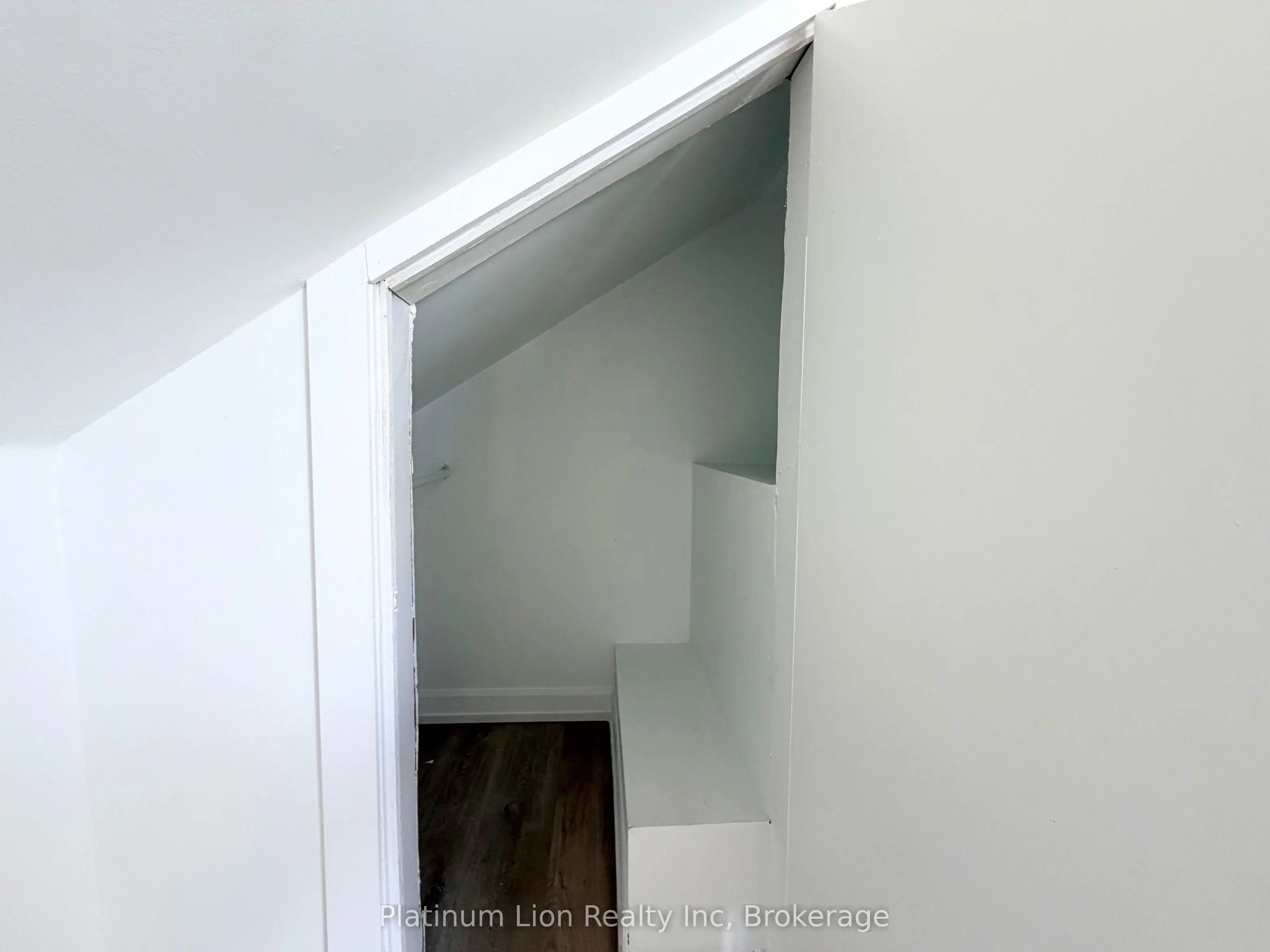 24-26 Cayuga Street, #26B