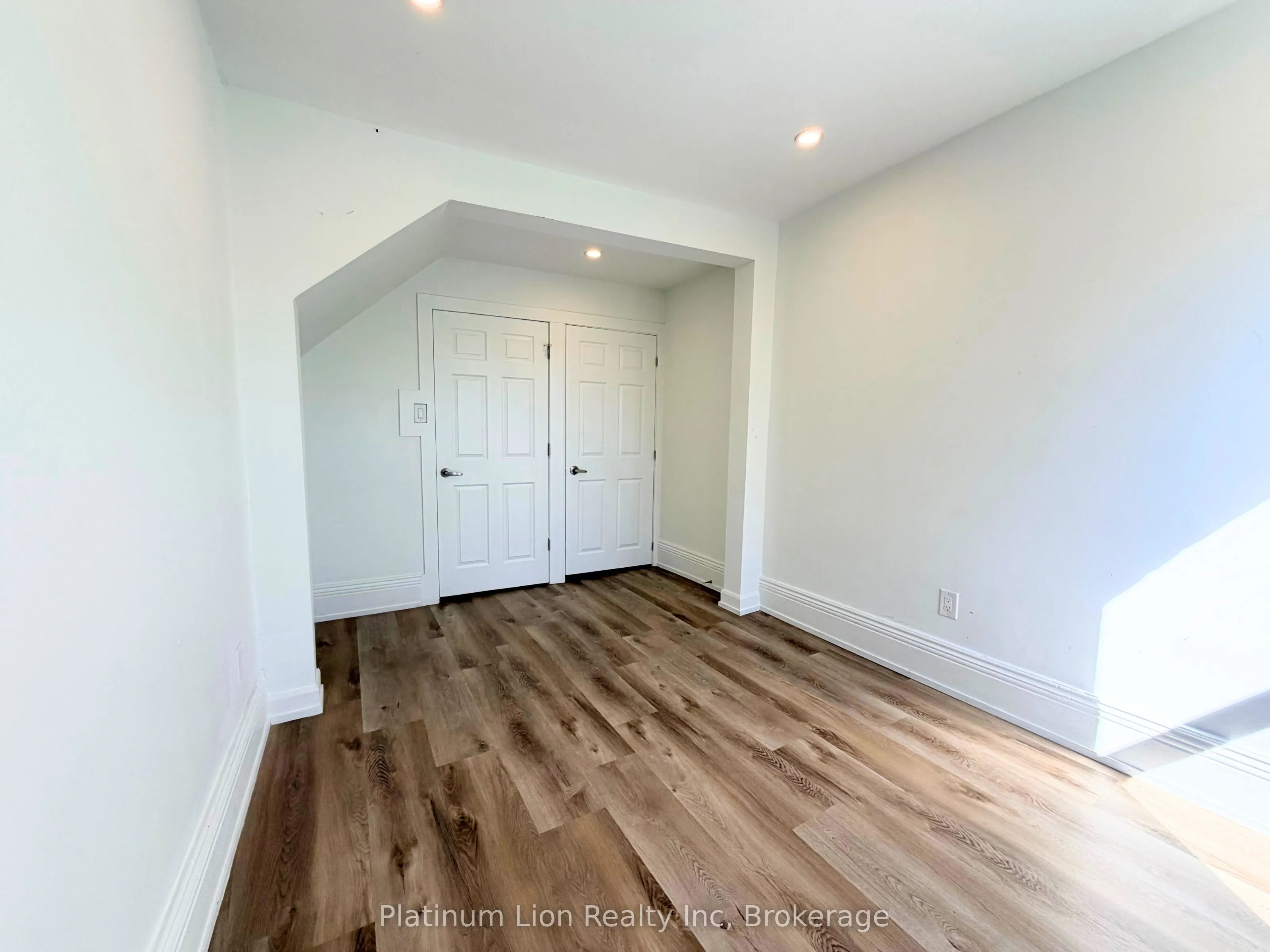 24-26 Cayuga Street, #26B