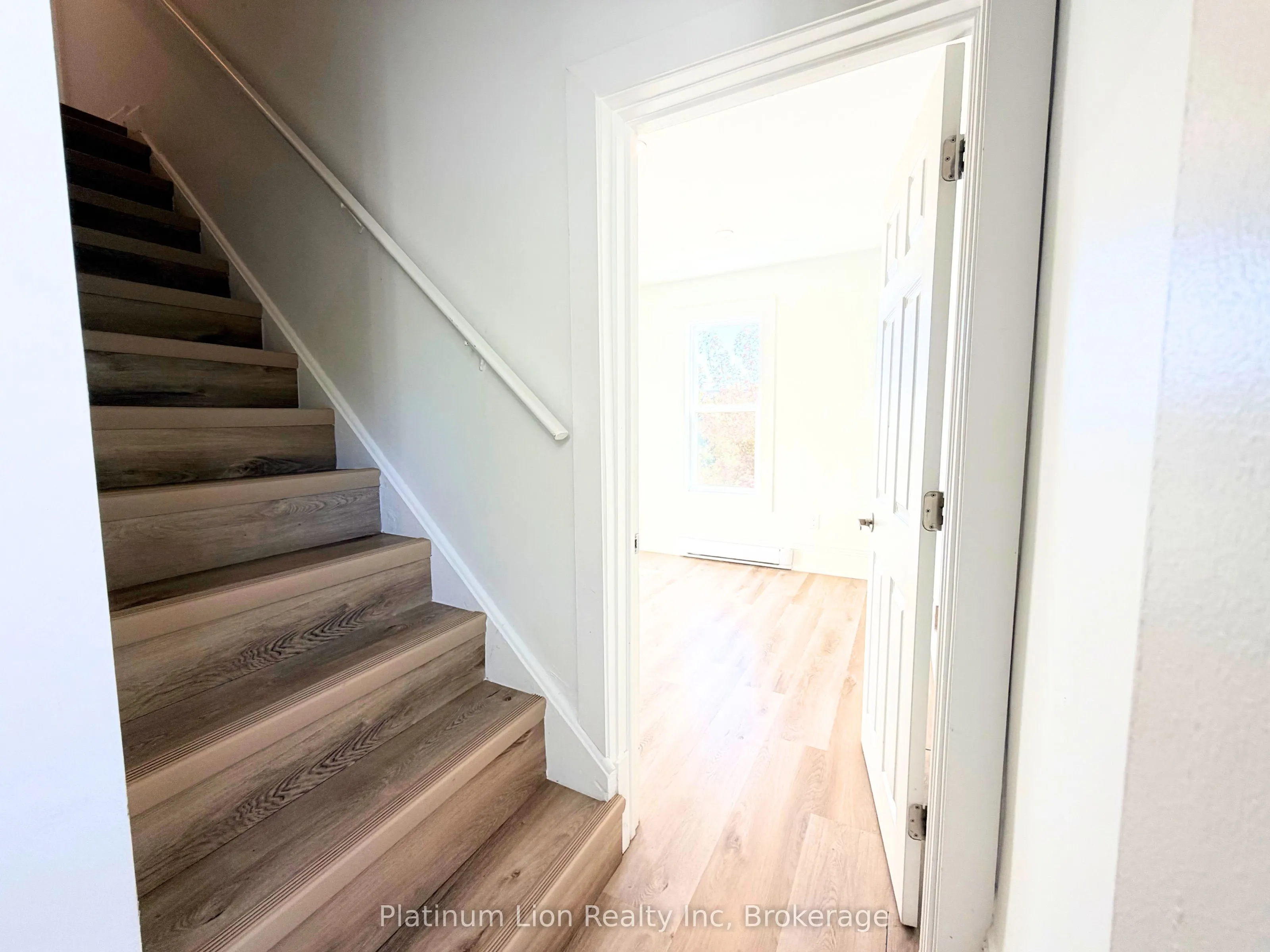 24-26 Cayuga Street, #26B