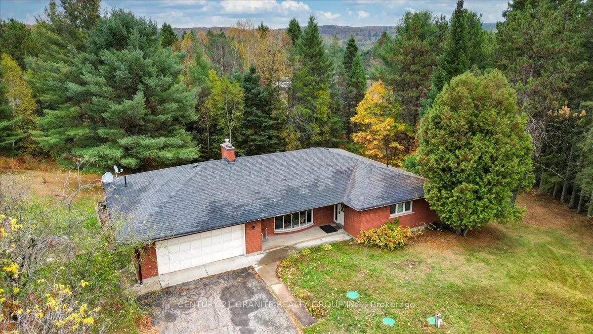 4 Maxwell Settlement Road