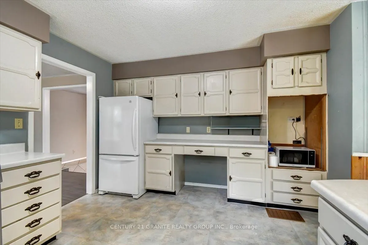4 Maxwell Settlement Road