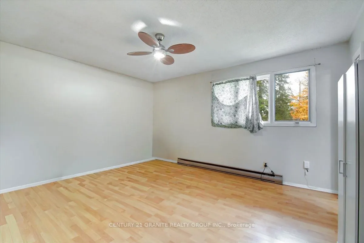 4 Maxwell Settlement Road