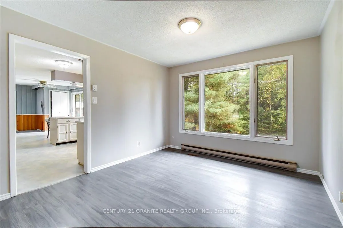 4 Maxwell Settlement Road