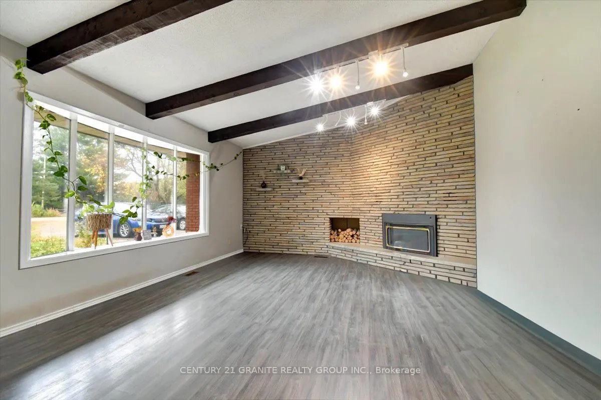 4 Maxwell Settlement Road