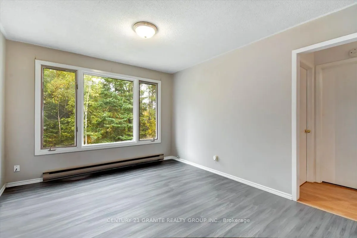 4 Maxwell Settlement Road