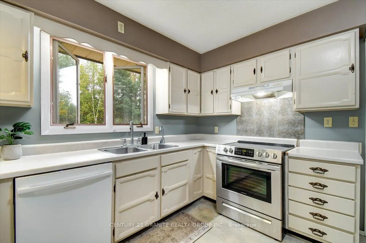 4 Maxwell Settlement Road