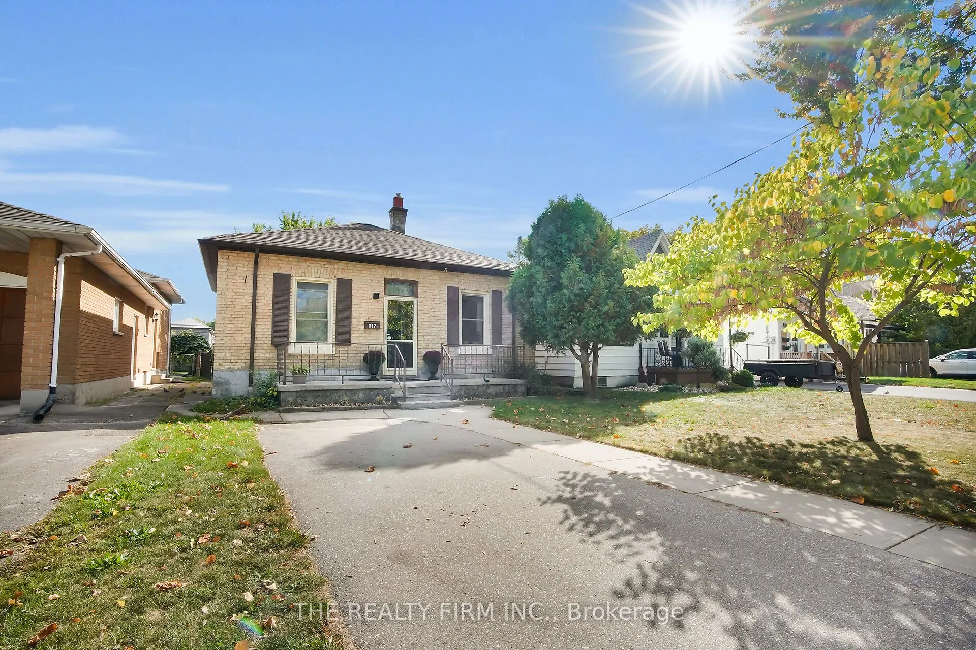 317 Simcoe Street