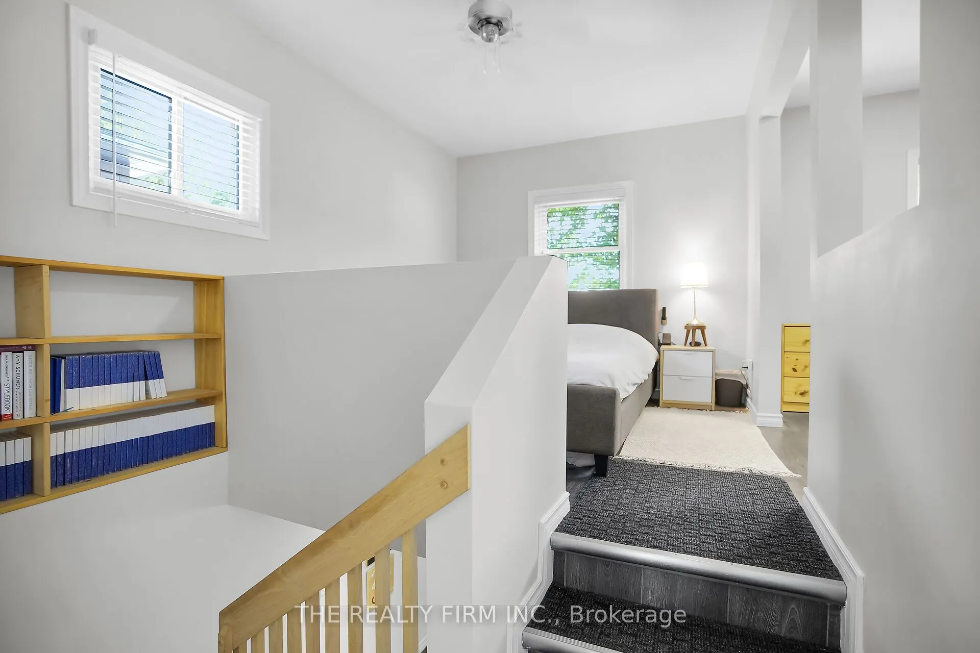 317 Simcoe Street