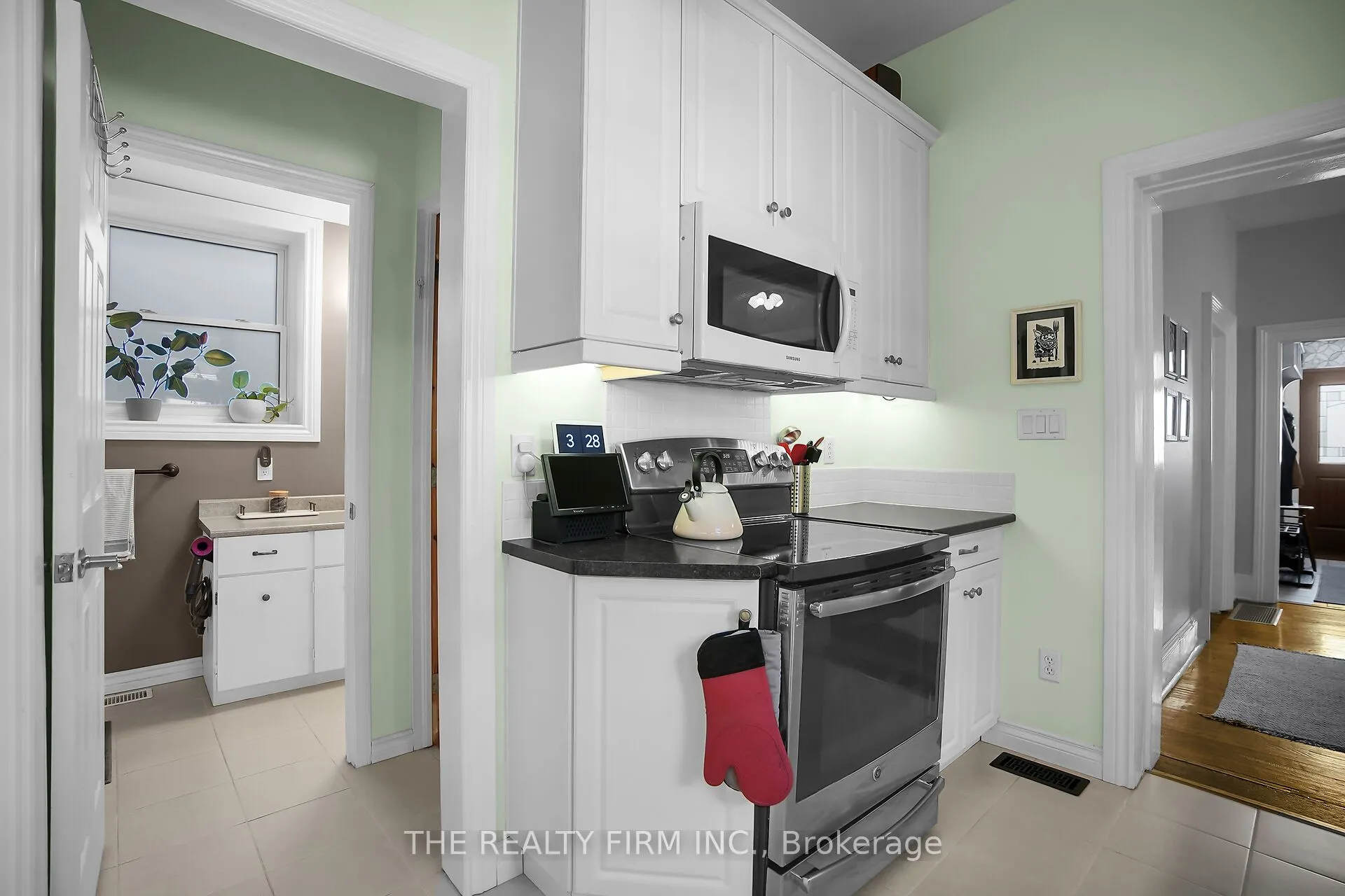 317 Simcoe Street