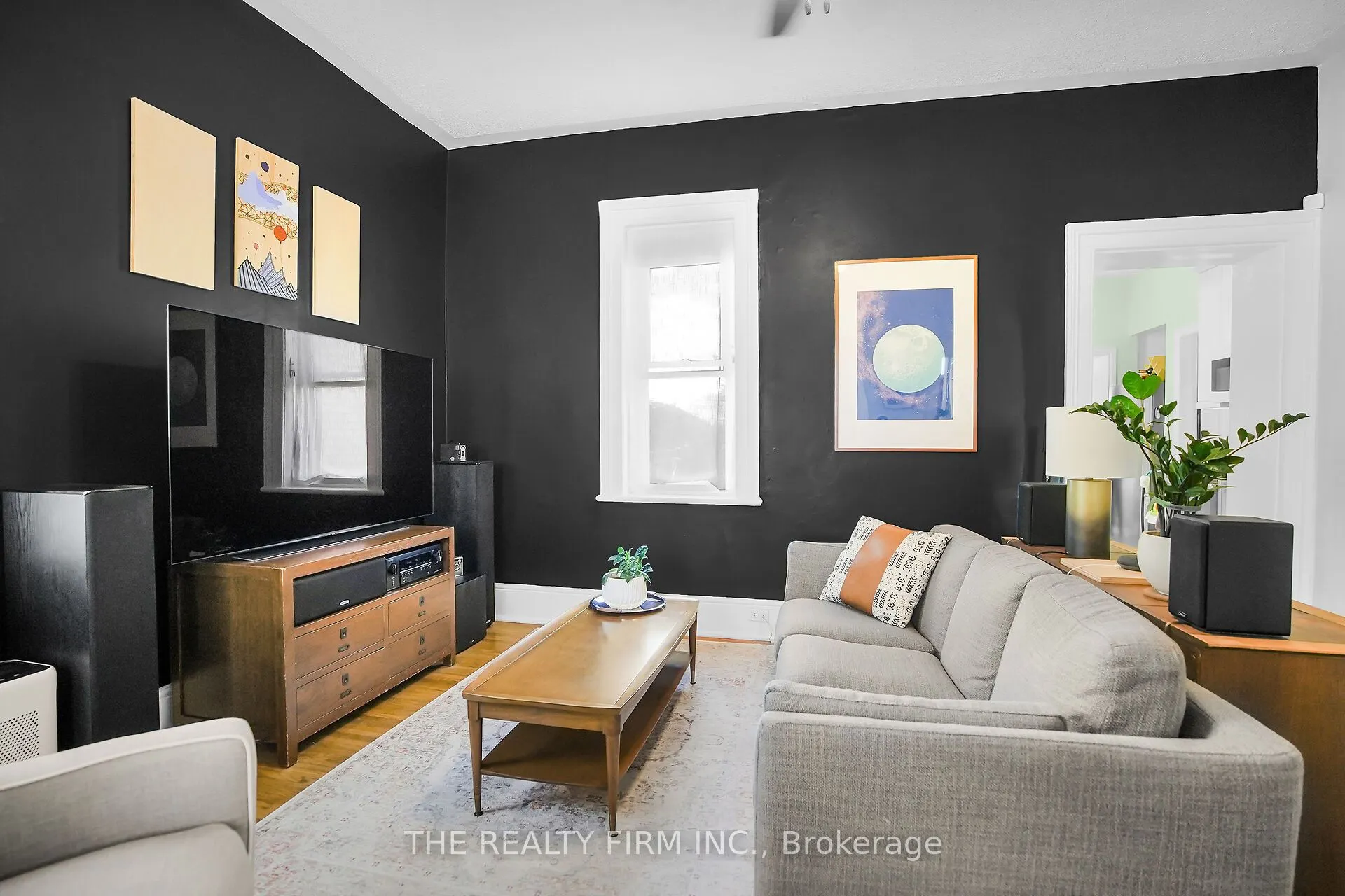 317 Simcoe Street
