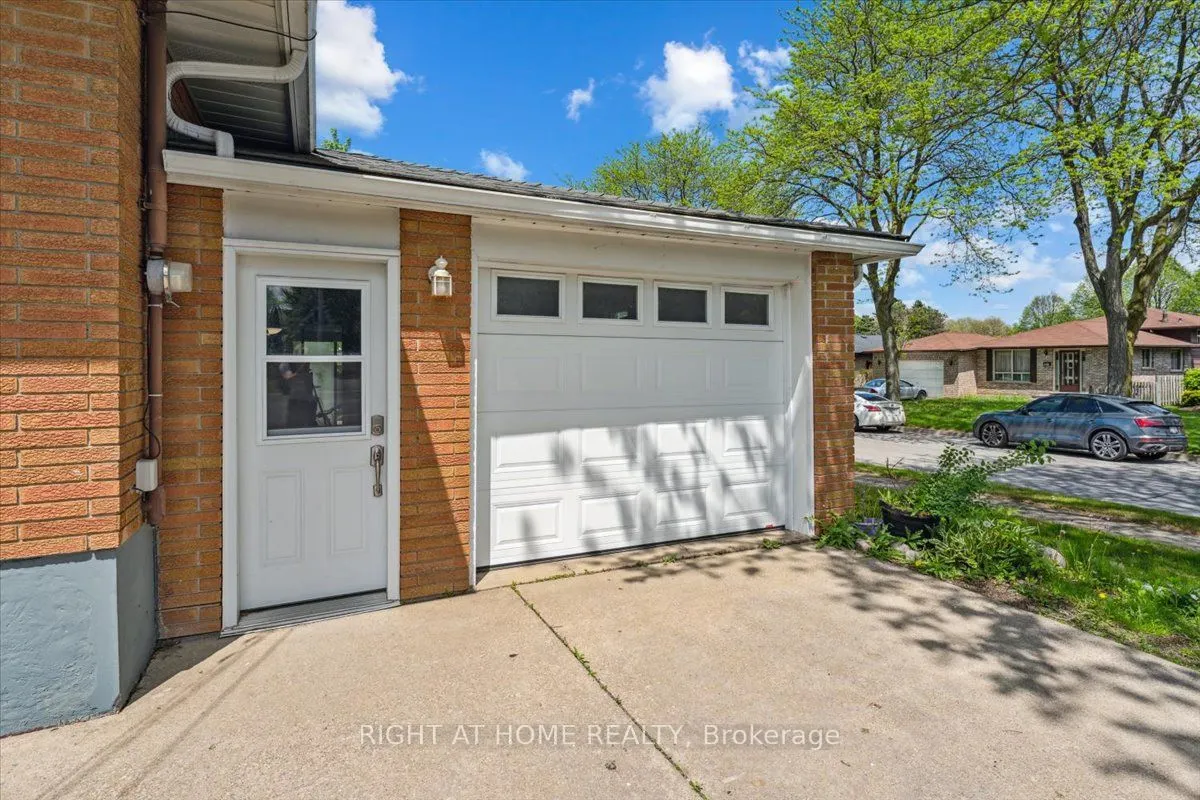 5863 Church's Lane