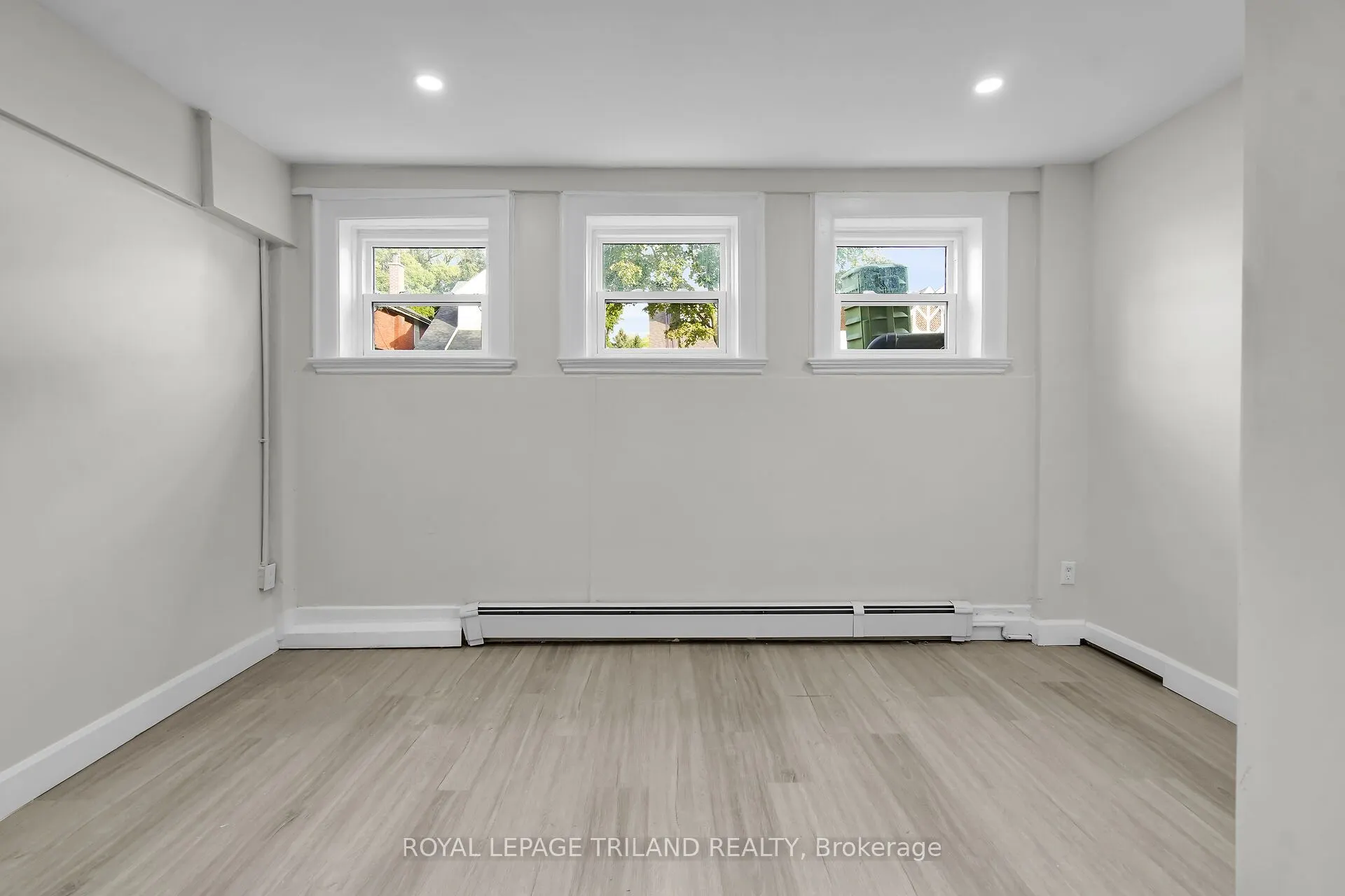 425 Mckenzie Avenue, #2