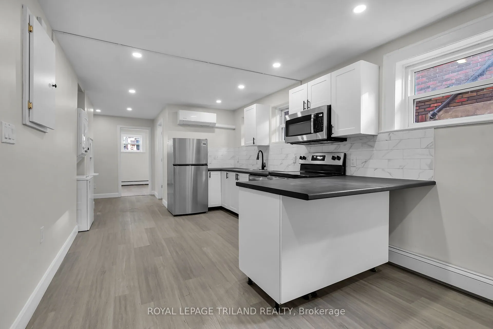 425 Mckenzie Avenue, #2