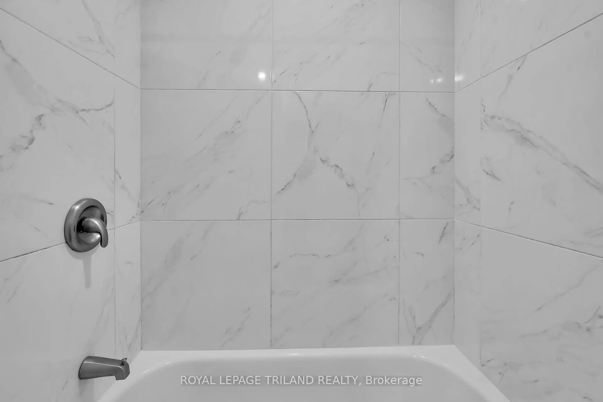 425 Mckenzie Avenue, #2