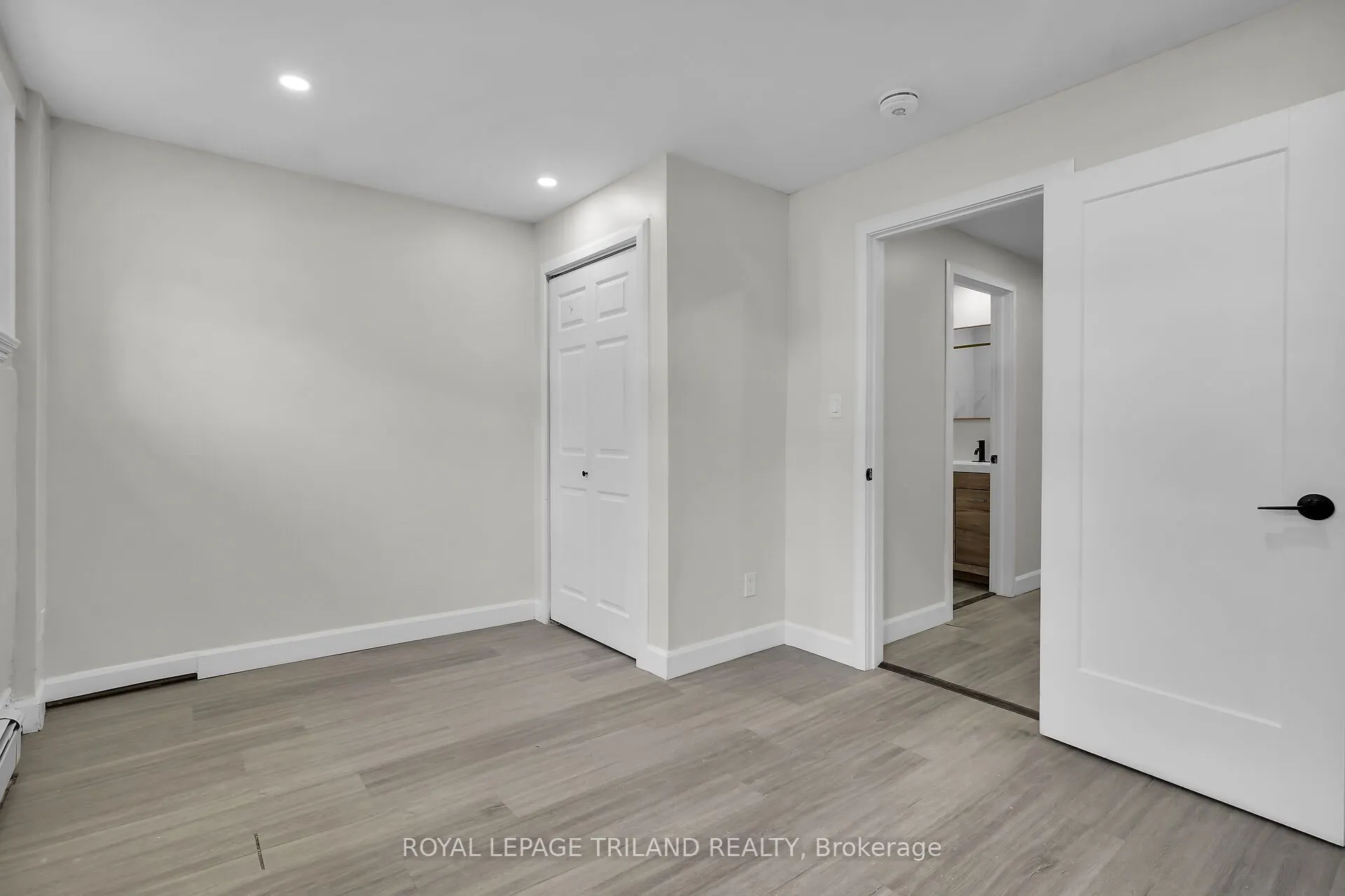 425 Mckenzie Avenue, #2