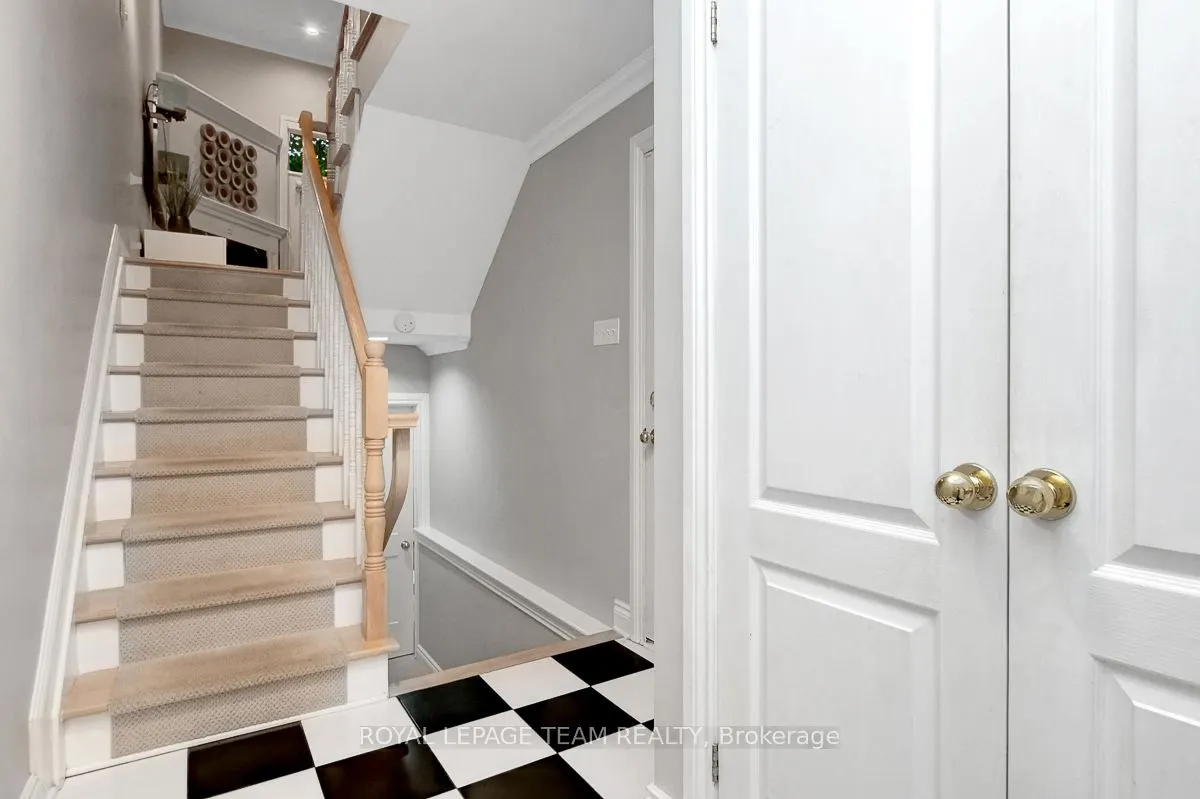 142 Mcgillivray Street, #A