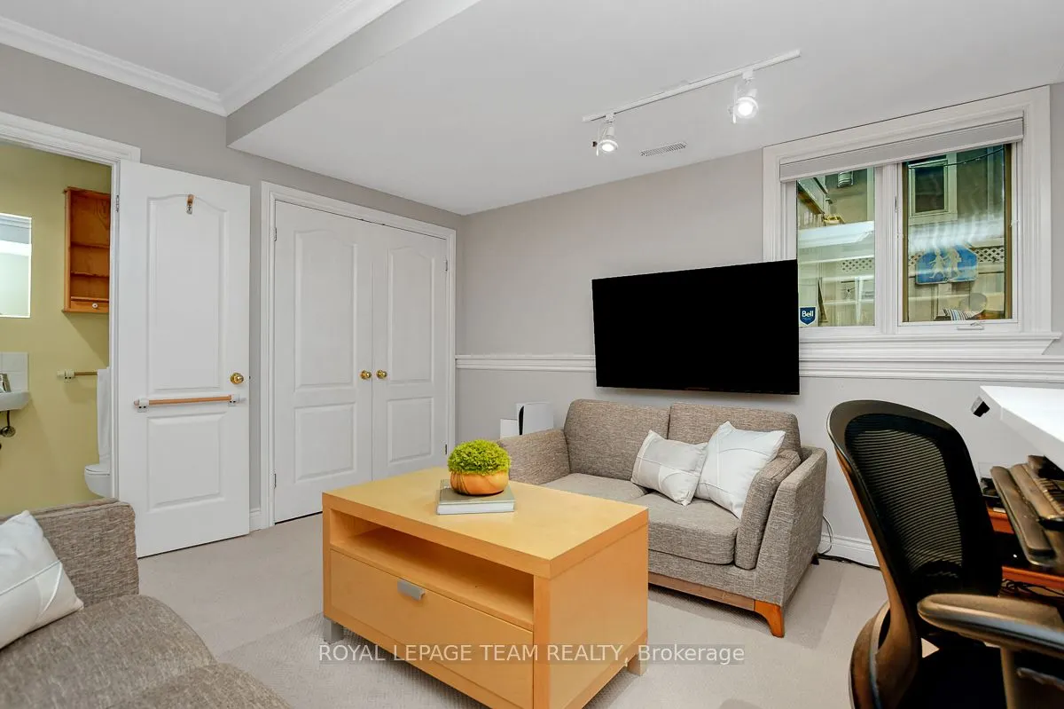 142 Mcgillivray Street, #A
