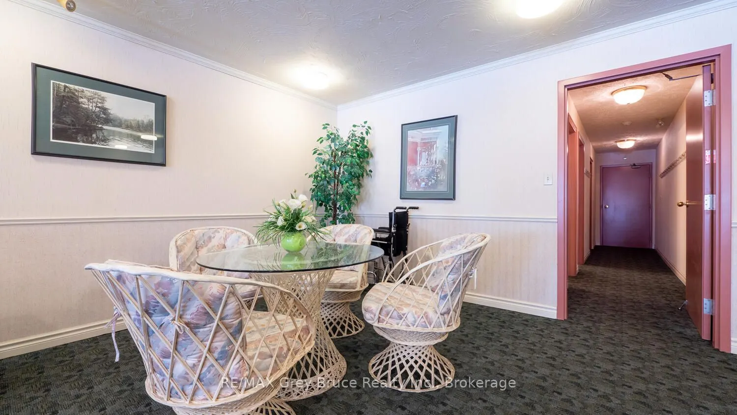 2555 unit 410 3RD AVE Avenue, #410