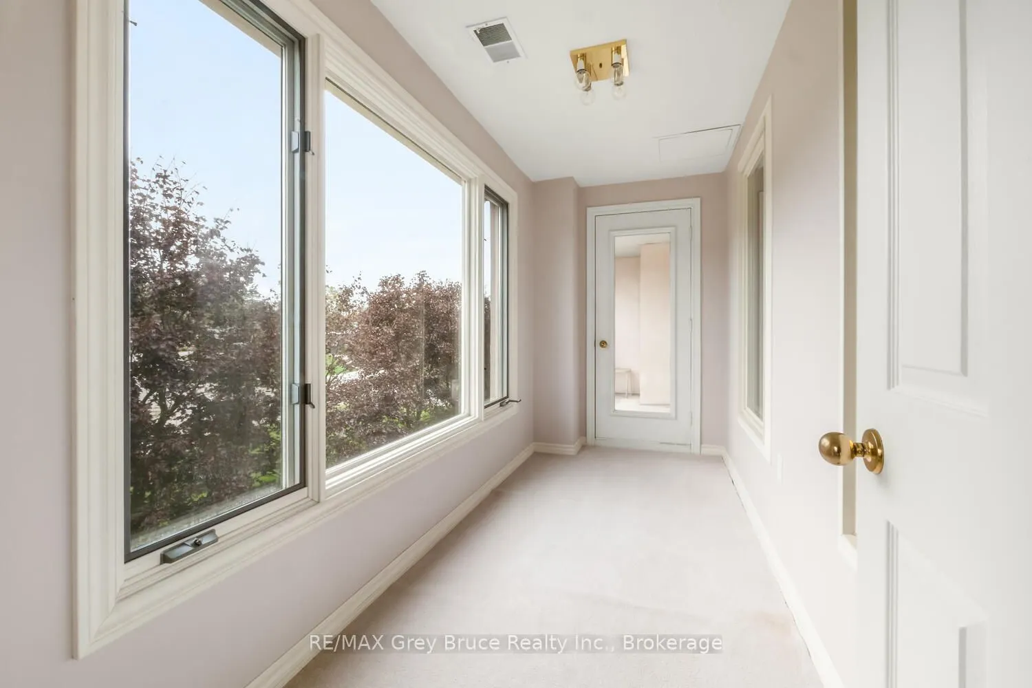 2555 unit 410 3RD AVE Avenue, #410