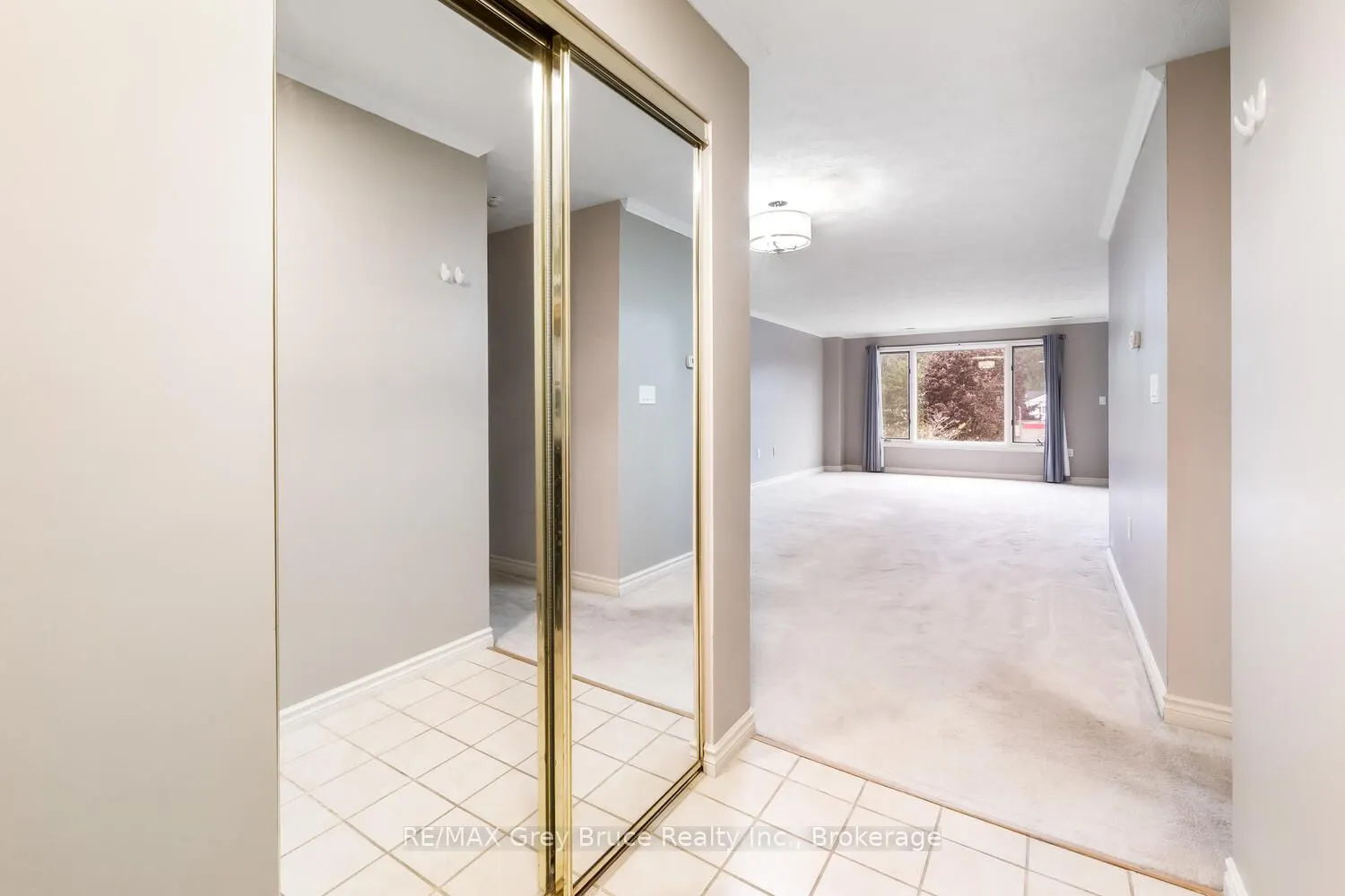 2555 unit 410 3RD AVE Avenue, #410