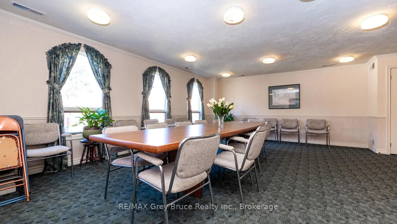 2555 unit 410 3RD AVE Avenue, #410