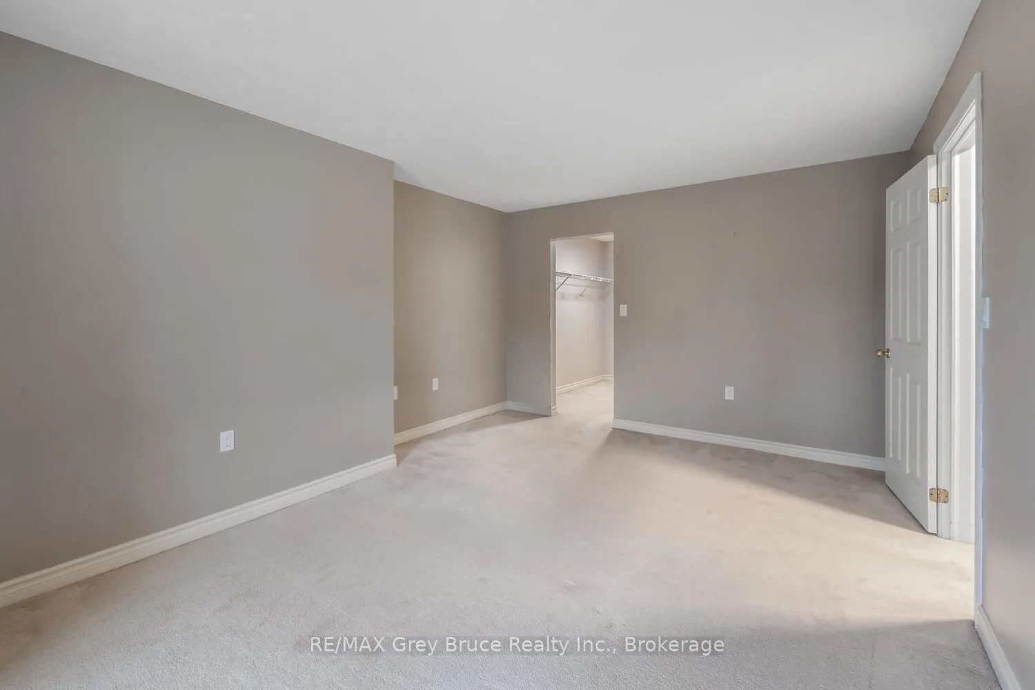 2555 unit 410 3RD AVE Avenue, #410