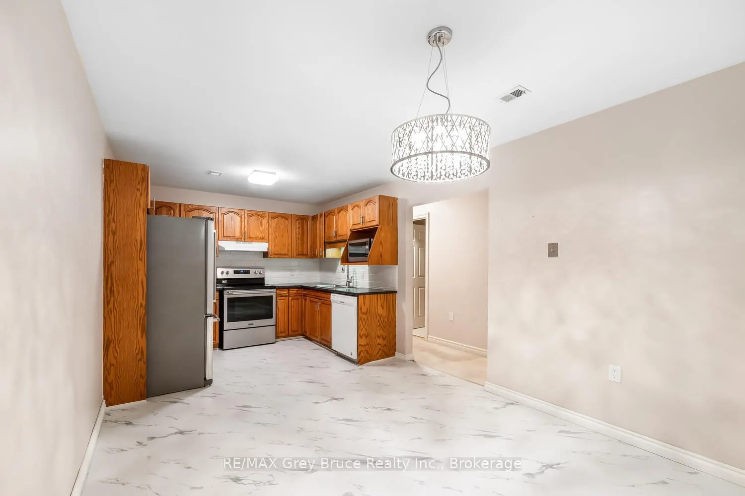 2555 unit 410 3RD AVE Avenue, #410