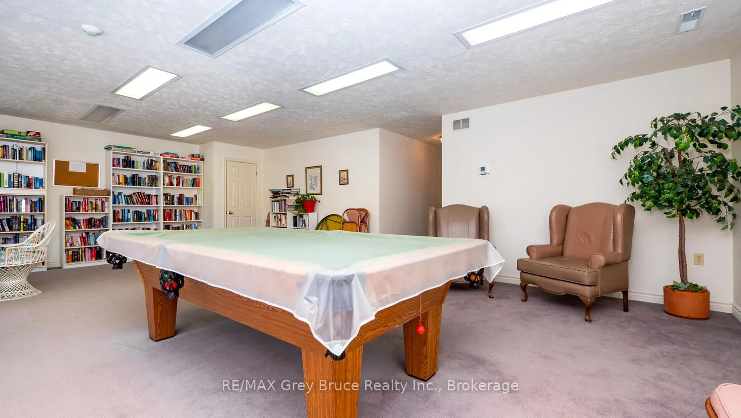 2555 unit 410 3RD AVE Avenue, #410