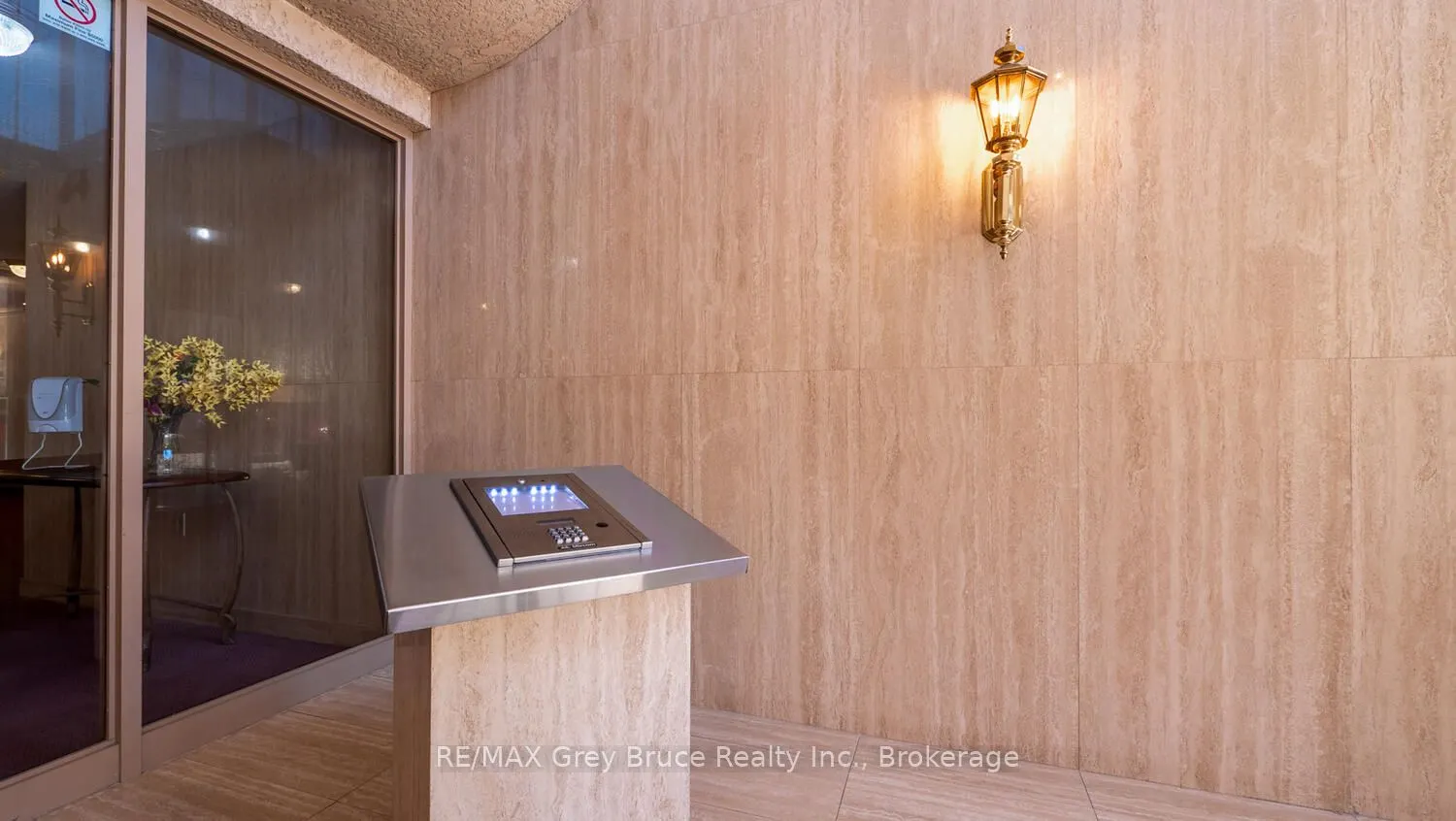 2555 unit 410 3RD AVE Avenue, #410