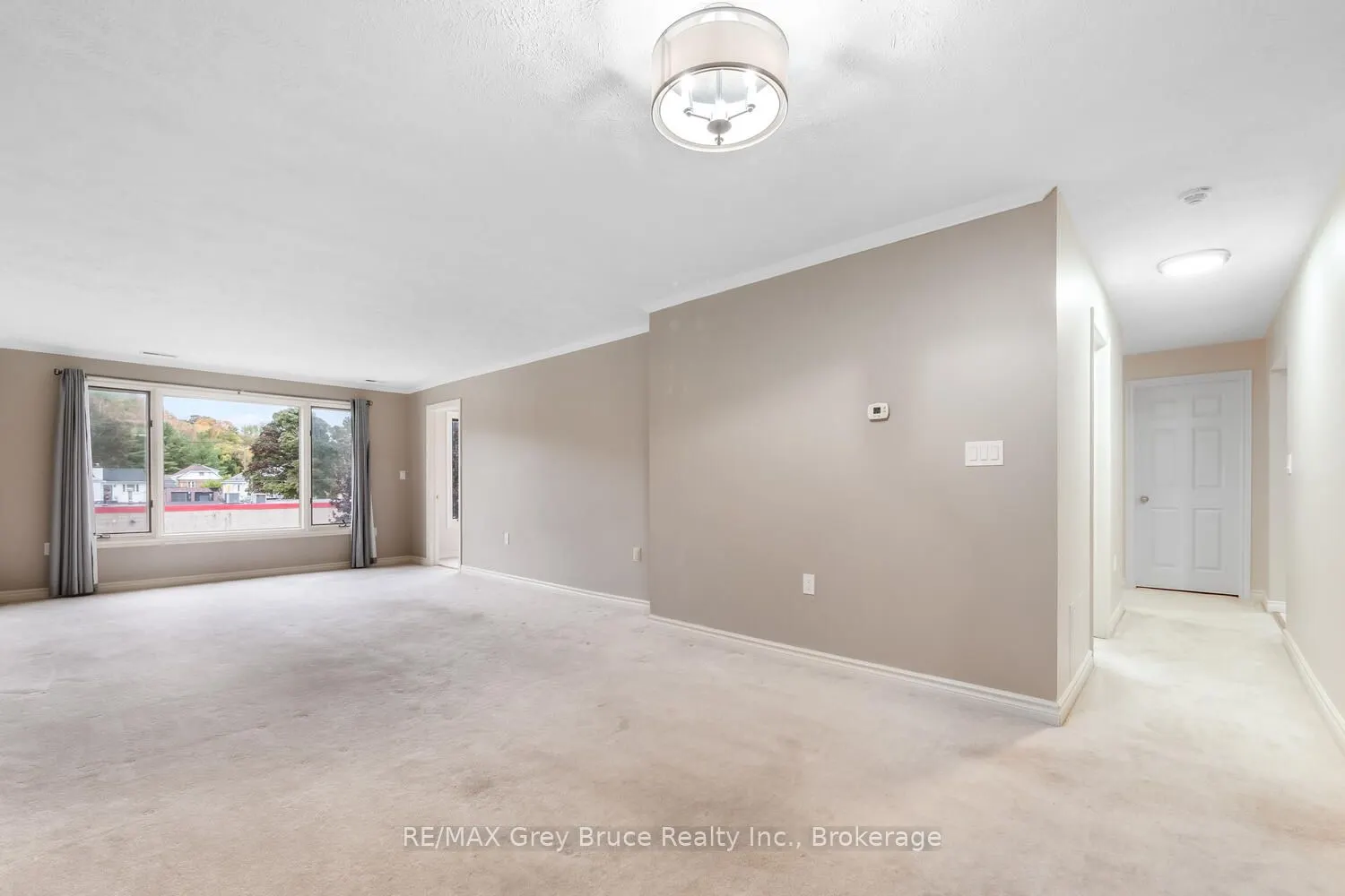 2555 unit 410 3RD AVE Avenue, #410