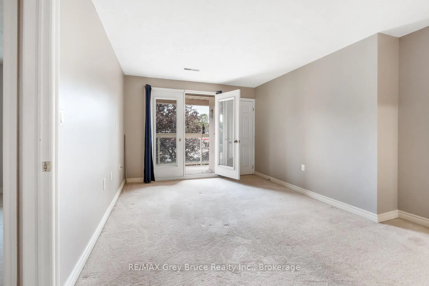 2555 unit 410 3RD AVE Avenue, #410