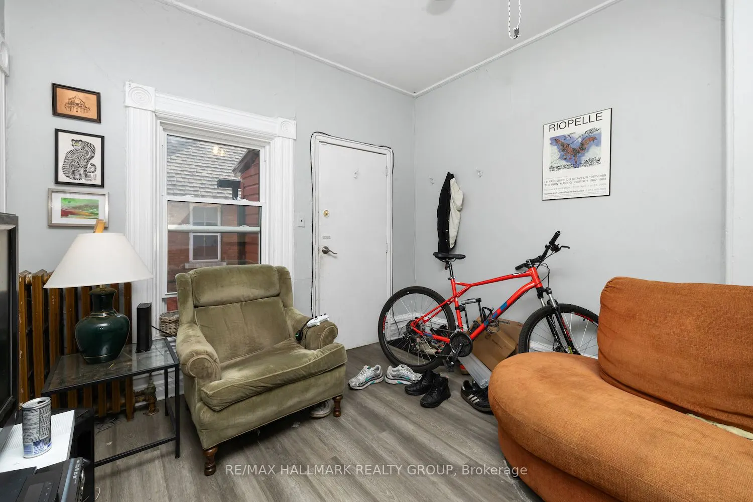 244-246 Laurier Avenue E