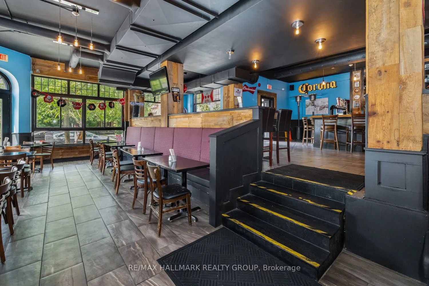 244-246 Laurier Avenue E