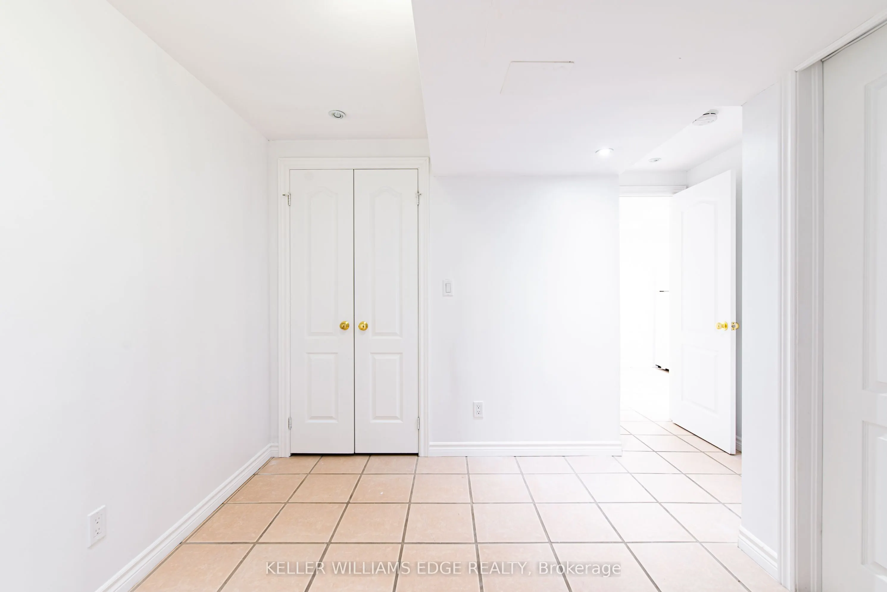 119 Summers Drive, #Room 4