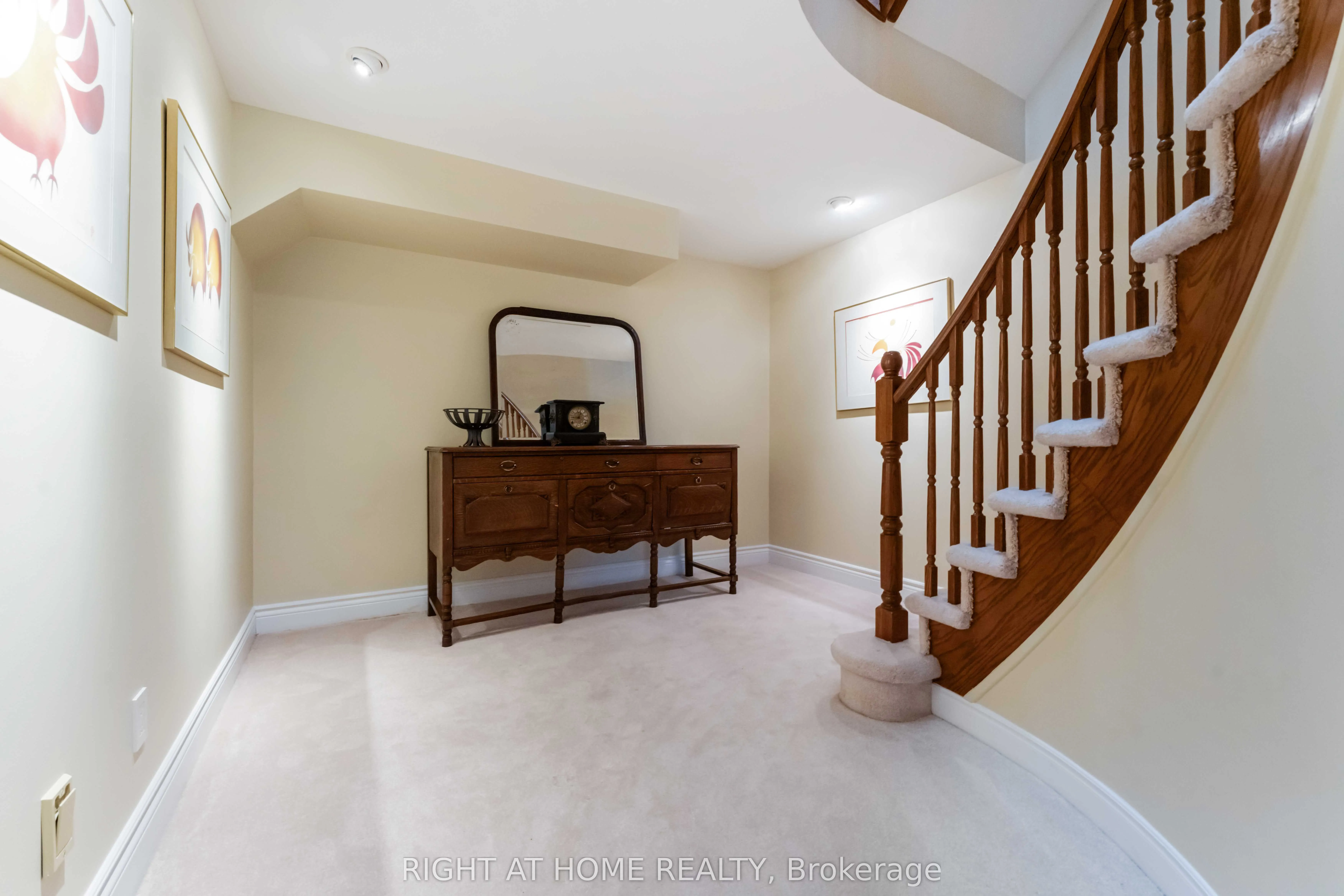 50 Rosenfeld Crescent