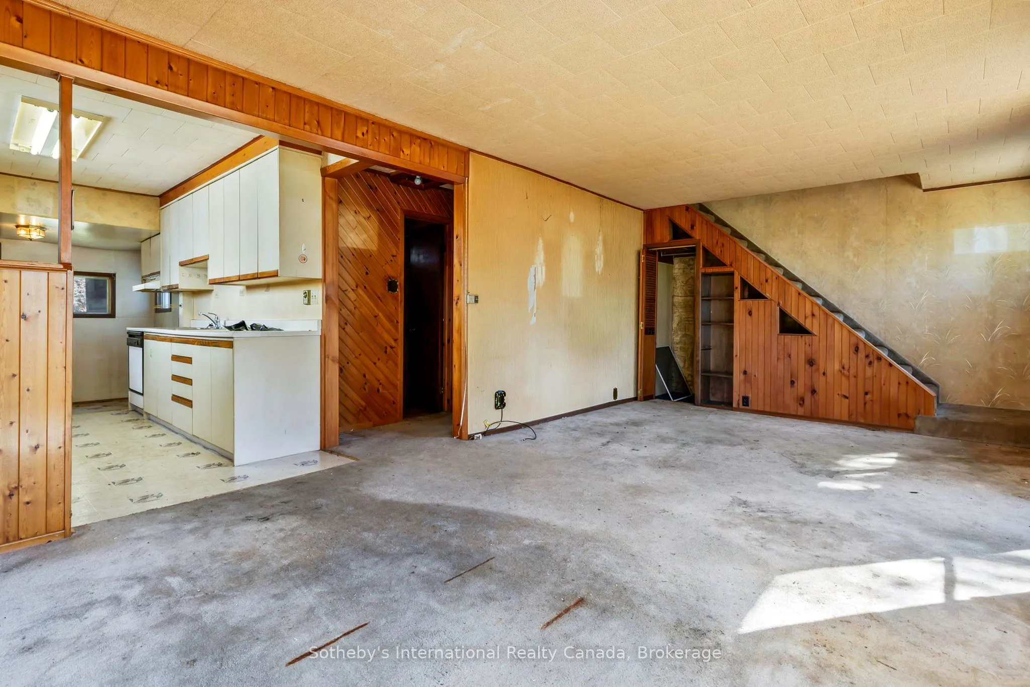 9 Summitt Avenue