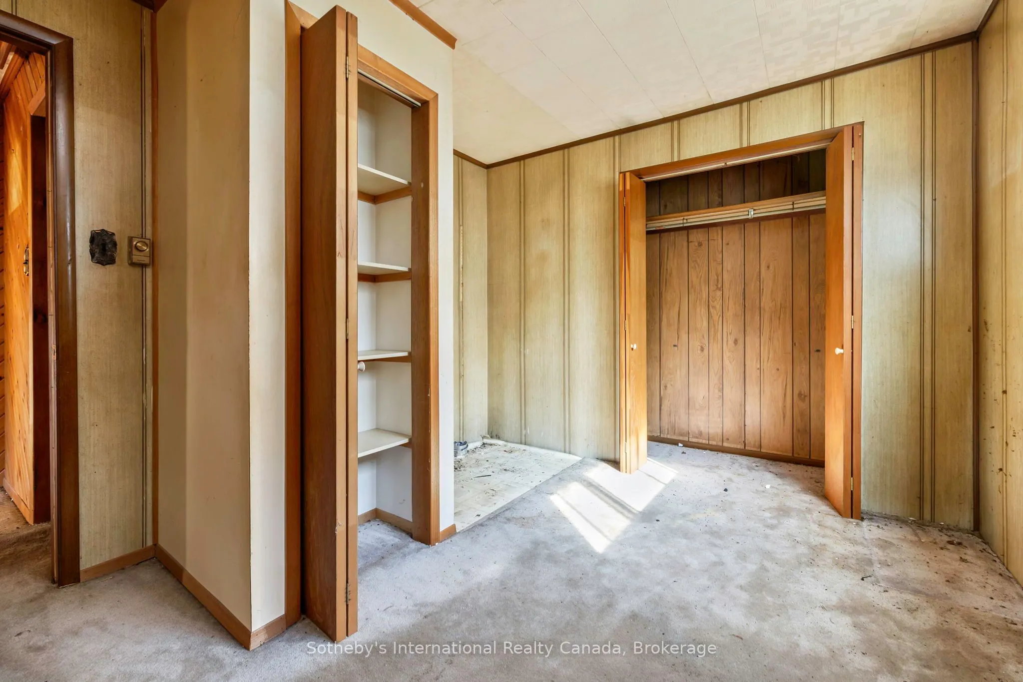 9 Summitt Avenue