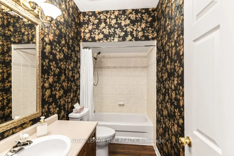 105 Northernbreeze Street, #17