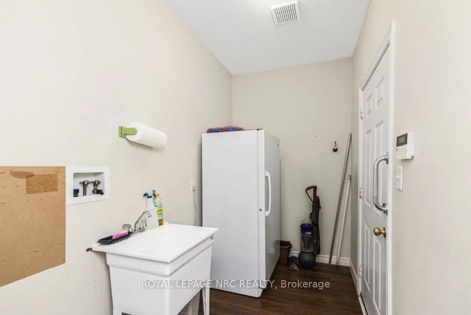 105 Northernbreeze Street, #17