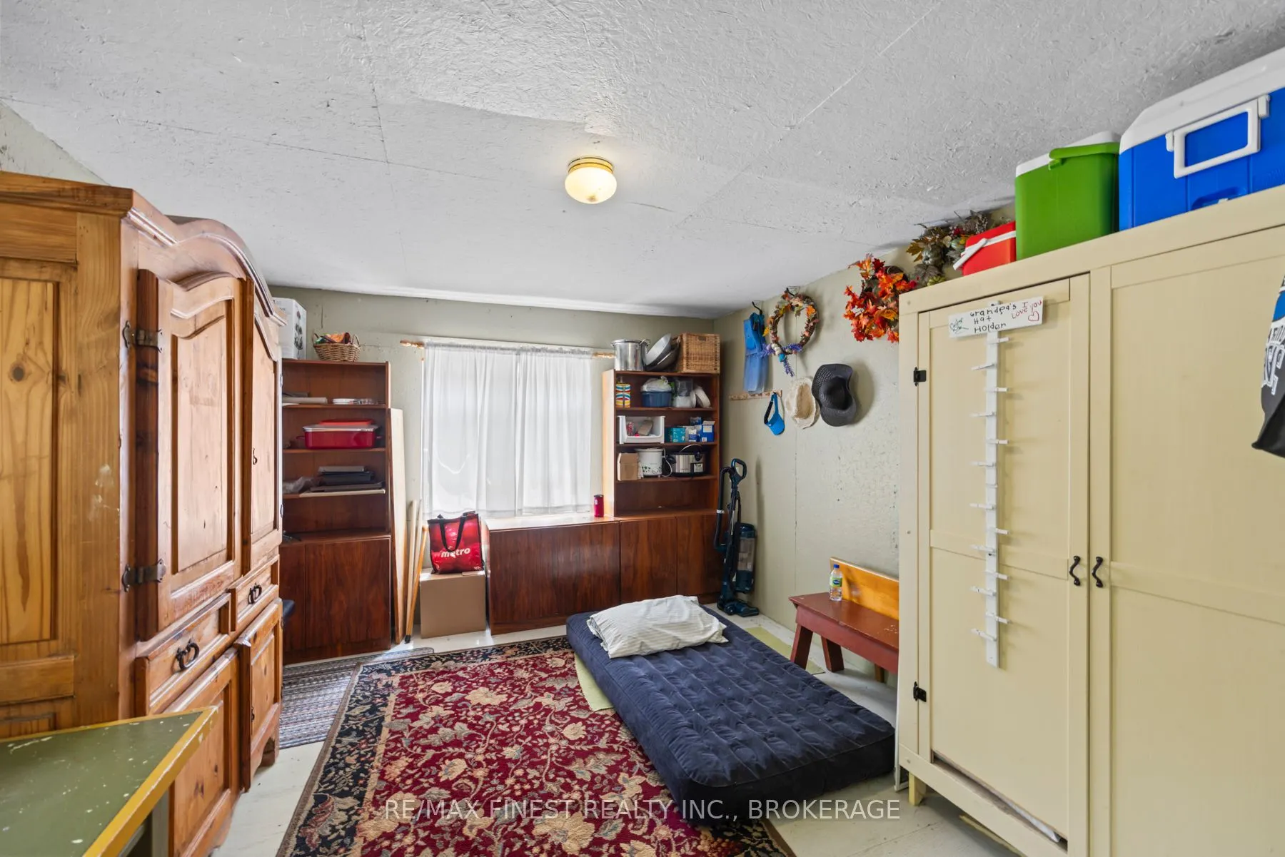 912 Moonlight Lane