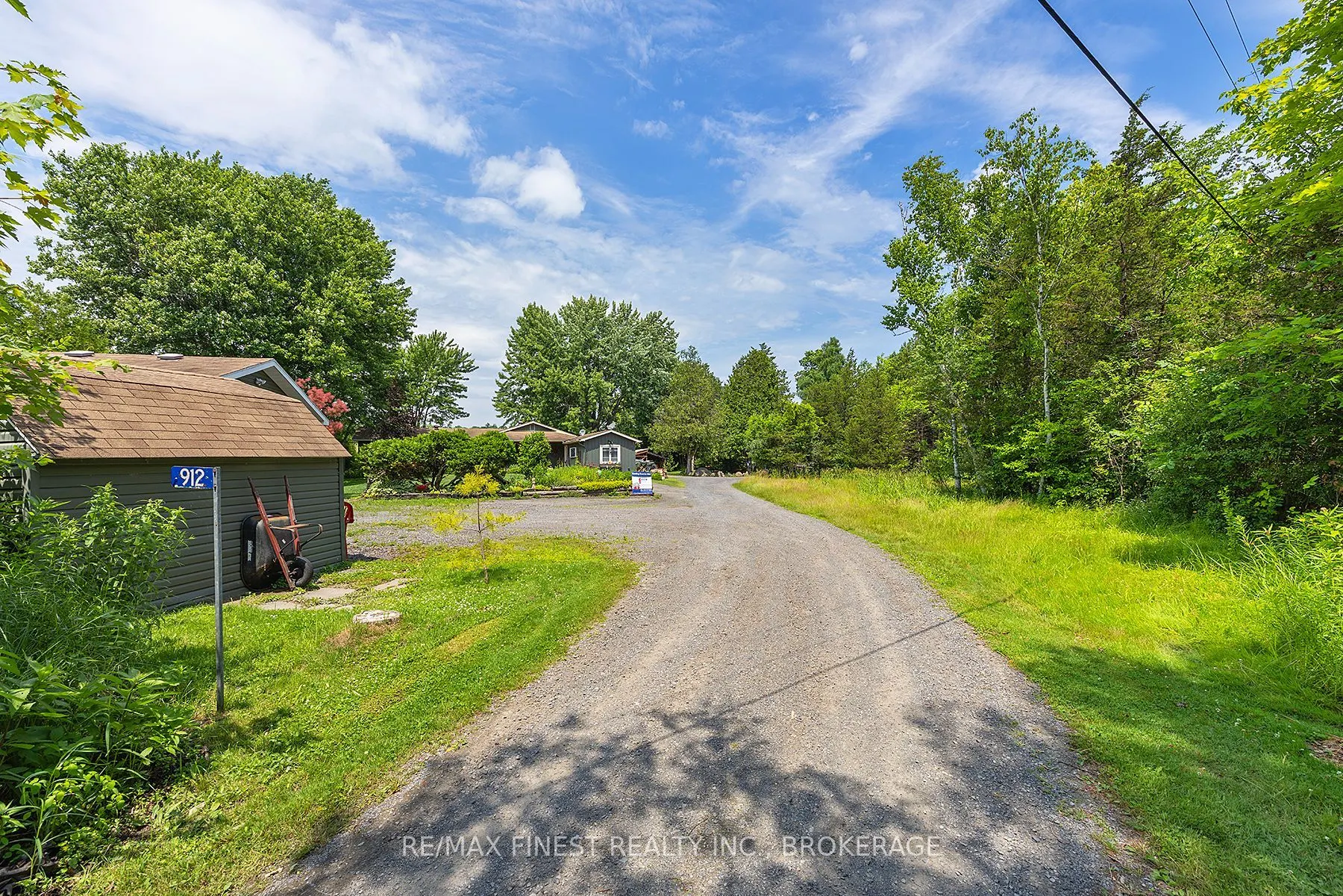 912 Moonlight Lane