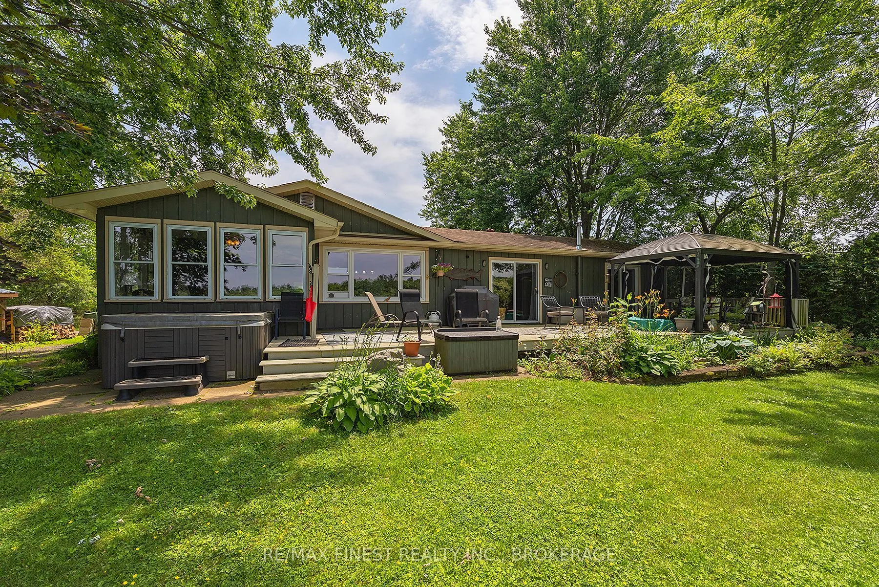 912 Moonlight Lane