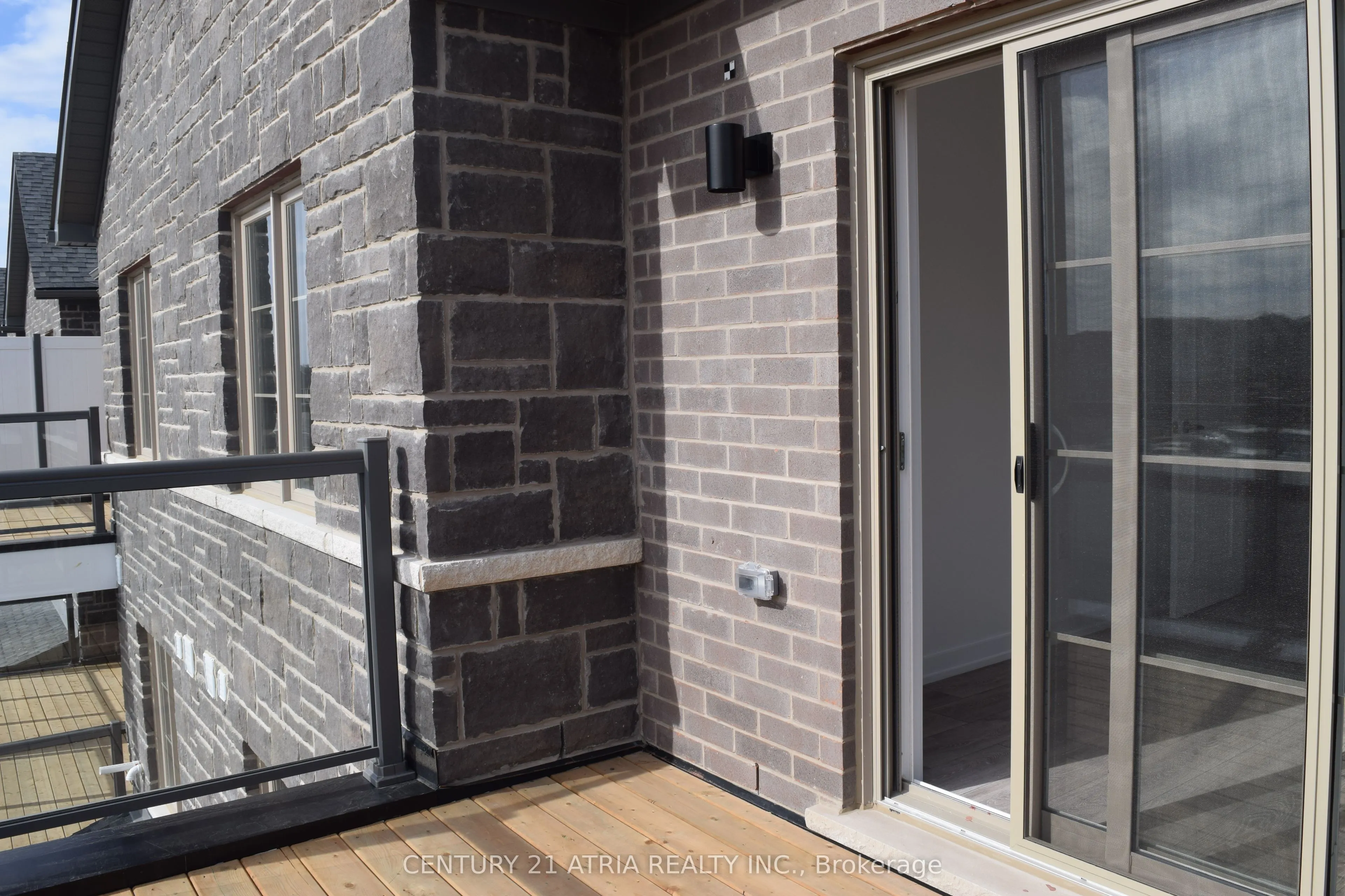 203 West Oak Trail S, #203