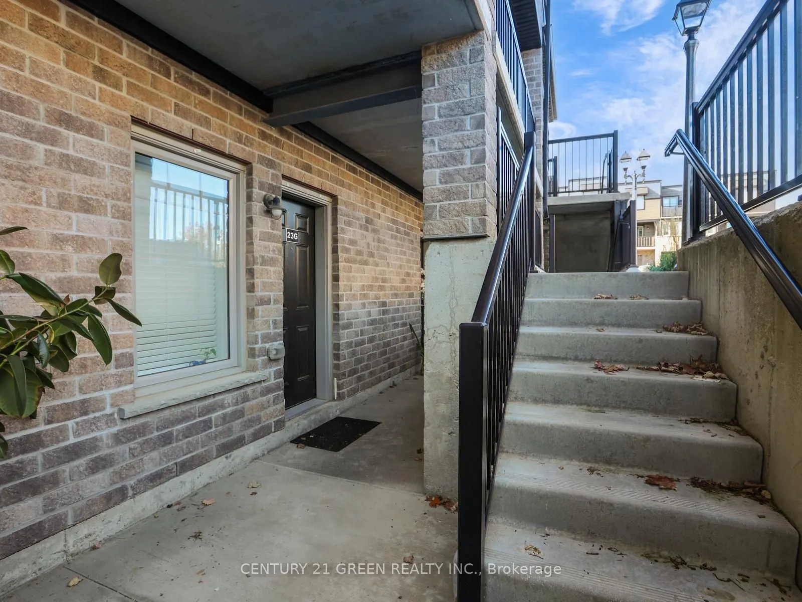 1989 Ottawa Street S, #23 G