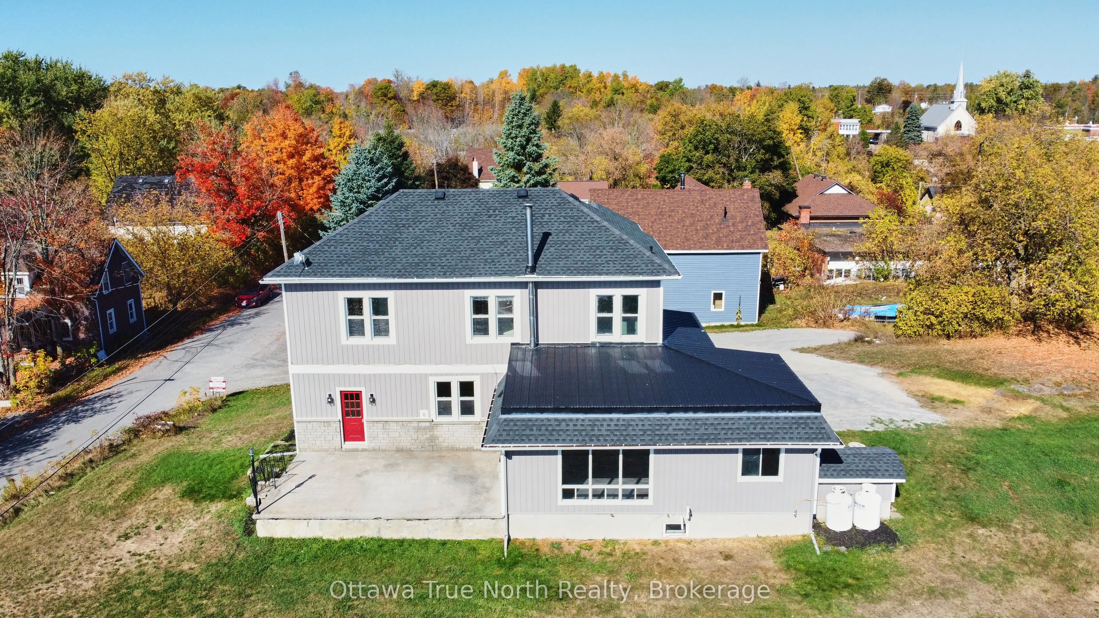 16 Mowat Street