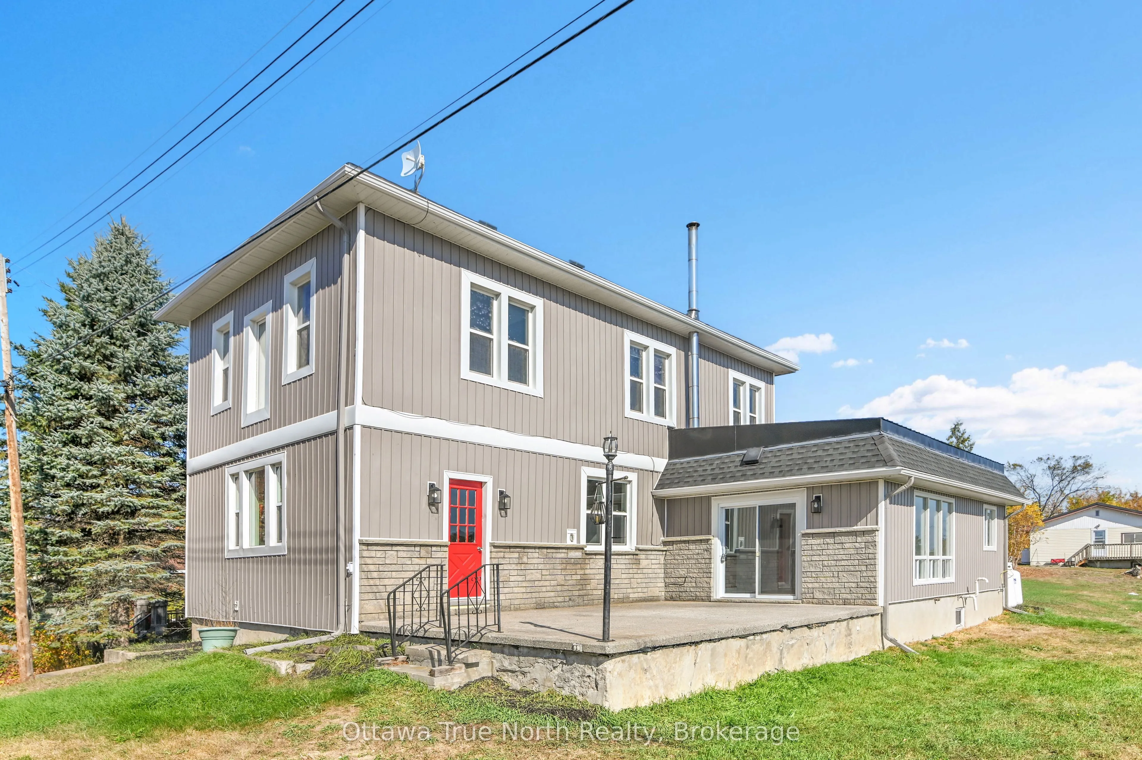 16 Mowat Street